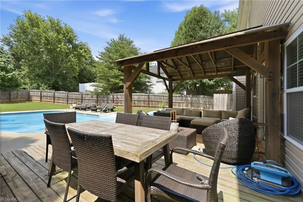 218 Penry Lane Clemmons, NC 27012