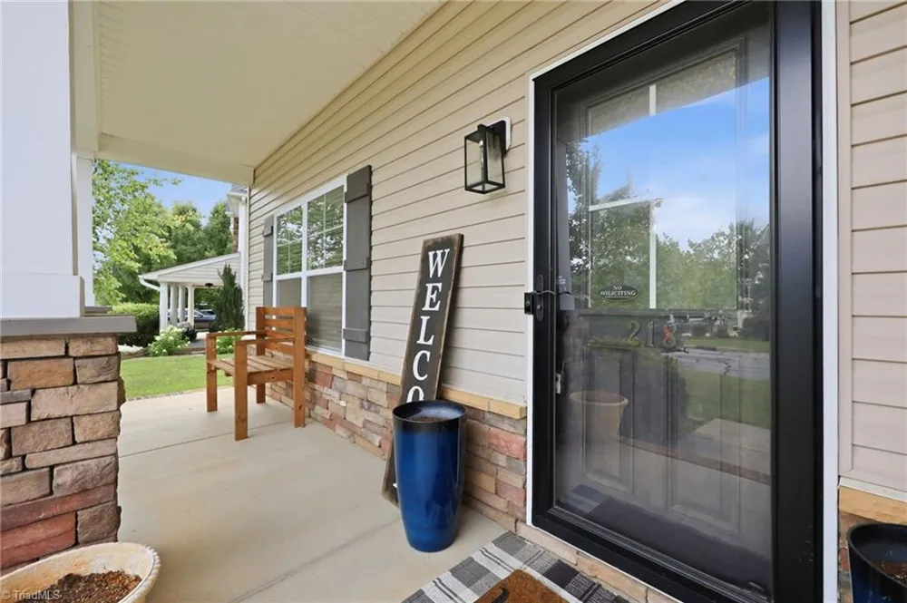 218 Penry Lane Clemmons, NC 27012