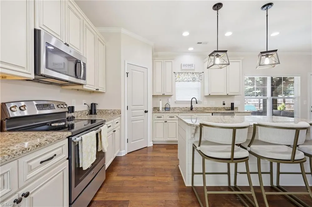 218 Penry Lane Clemmons, NC 27012