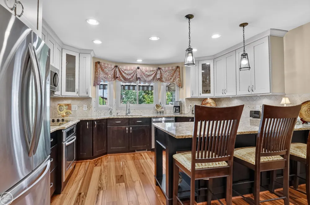 41220 Scarborough Court Clinton Charter Township, MI 48038