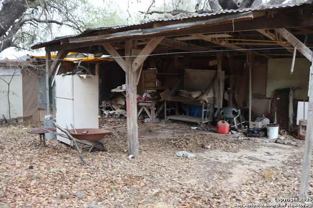 367 Waxwing Poteet, TX 78065