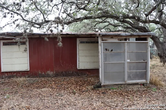 367 Waxwing Poteet, TX 78065