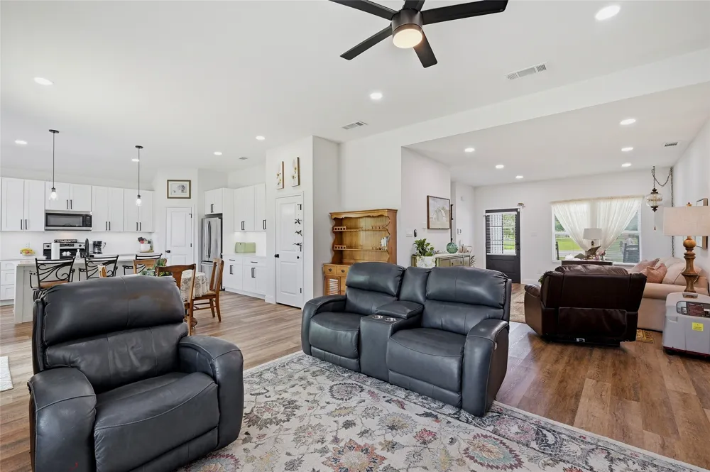 310 Water Street Savoy, TX 75479