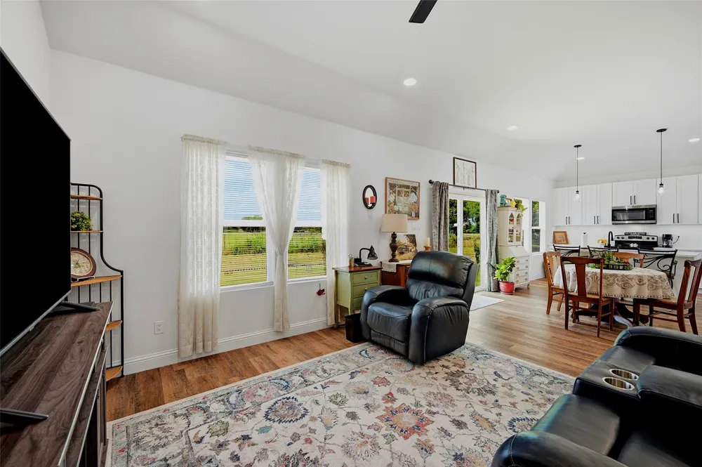 310 Water Street Savoy, TX 75479