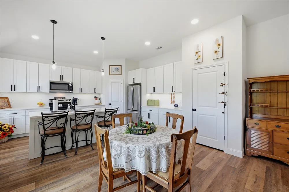 310 Water Street Savoy, TX 75479