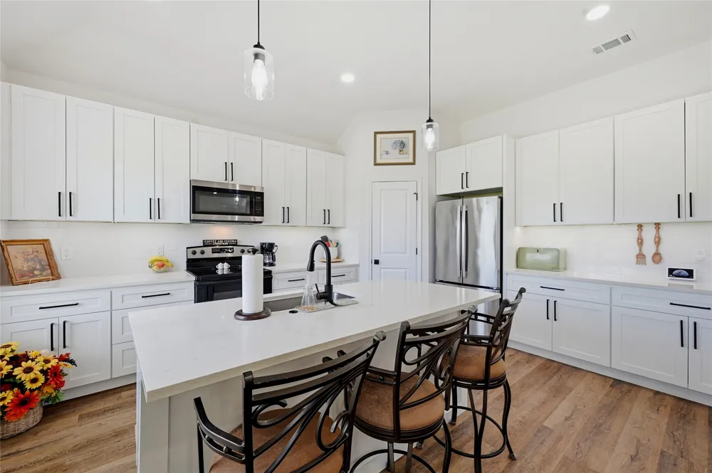 310 Water Street Savoy, TX 75479