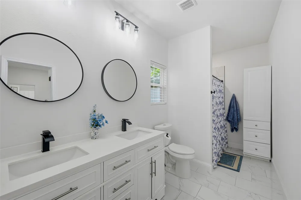 310 Water Street Savoy, TX 75479