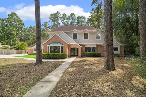 2702 Royal Circle Drive