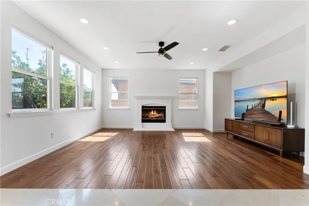 4116 Dakota Moorpark, CA 93021