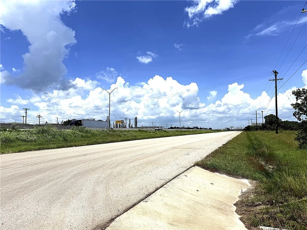 11604 US Highway 59 Victoria, TX 77905