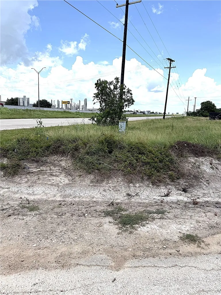 11604 US Highway 59 Victoria, TX 77905