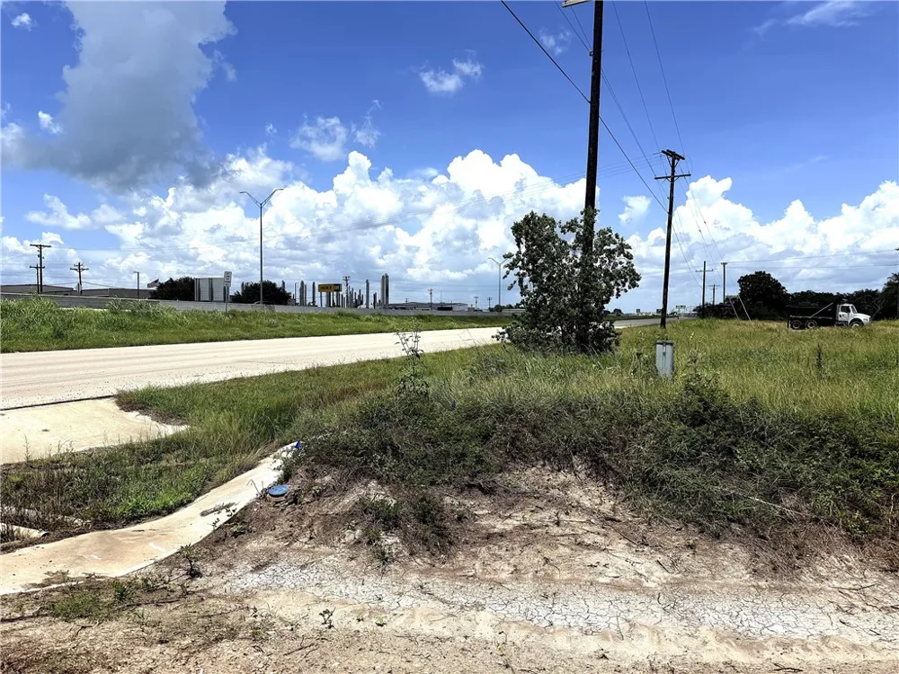 11604 US Highway 59 Victoria, TX 77905