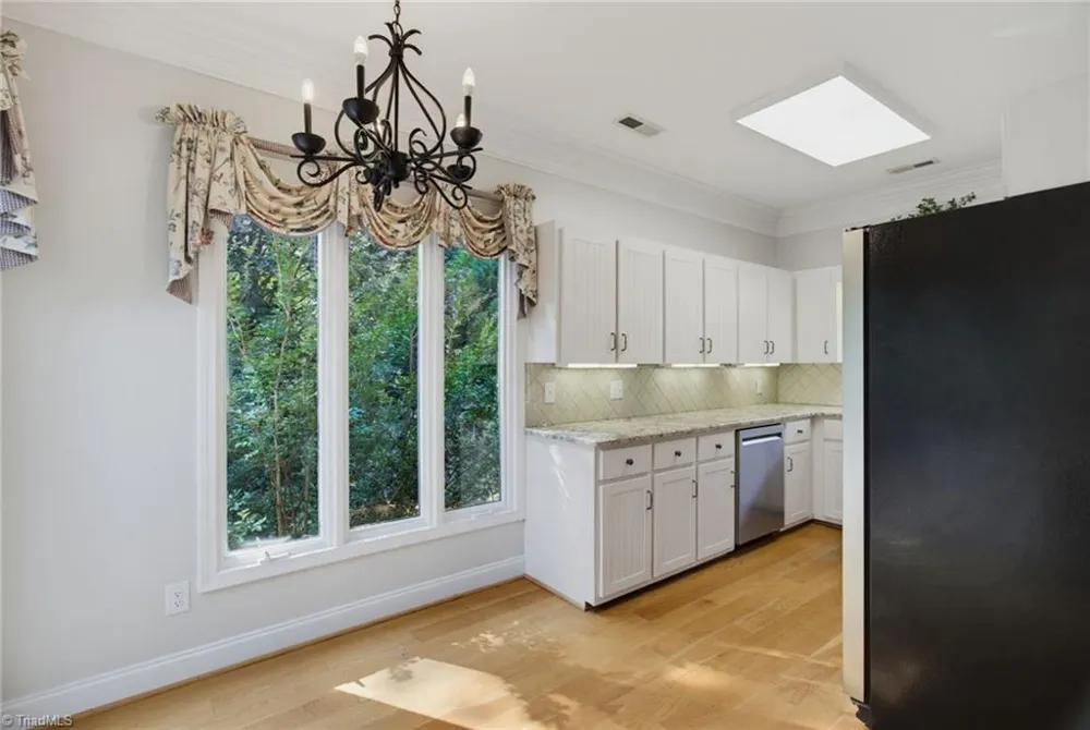 175 Sandtrap Lane Pilot Mountain, NC 27041