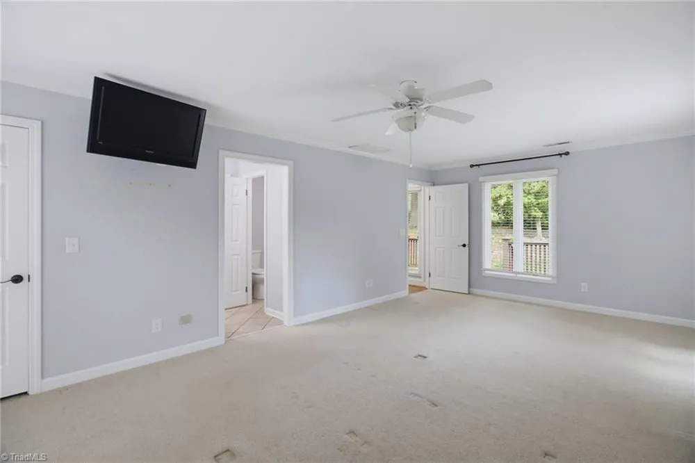 175 Sandtrap Lane Pilot Mountain, NC 27041