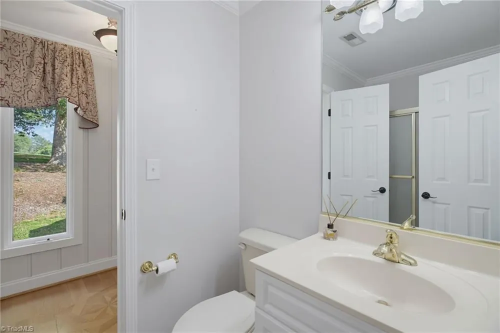 175 Sandtrap Lane Pilot Mountain, NC 27041