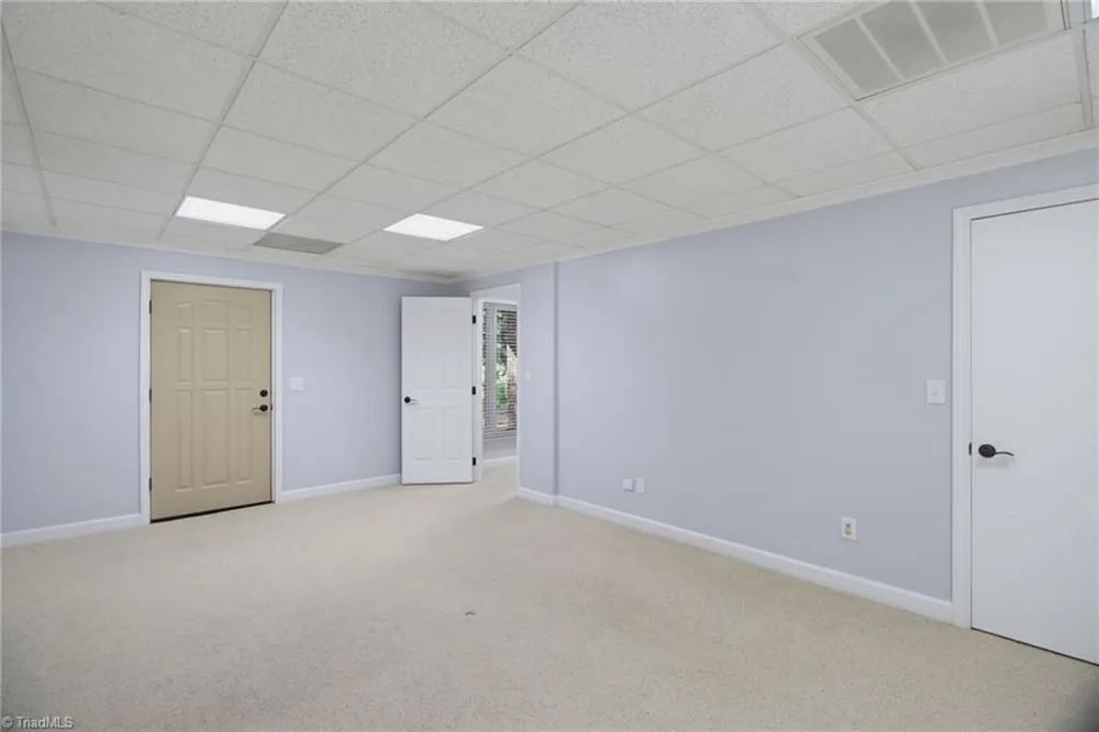 175 Sandtrap Lane Pilot Mountain, NC 27041