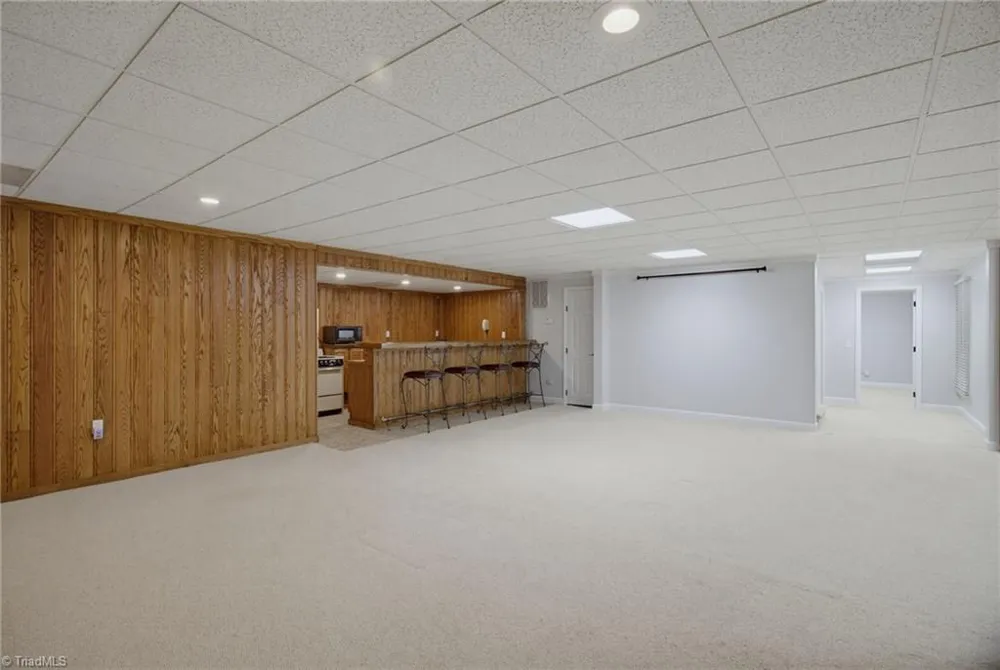 175 Sandtrap Lane Pilot Mountain, NC 27041