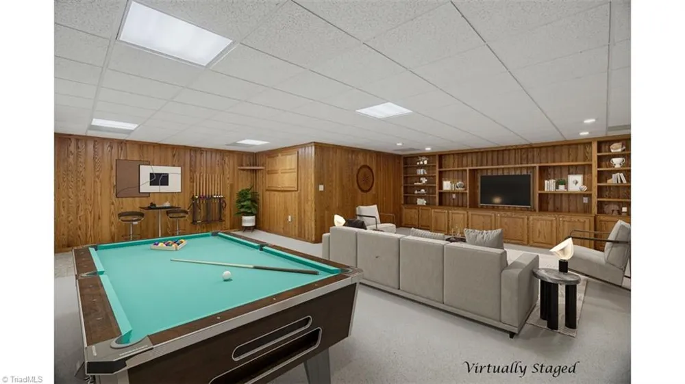 175 Sandtrap Lane Pilot Mountain, NC 27041