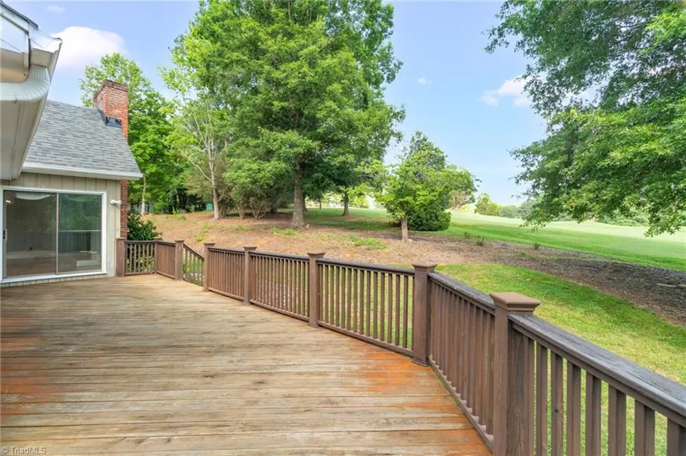 175 Sandtrap Lane Pilot Mountain, NC 27041