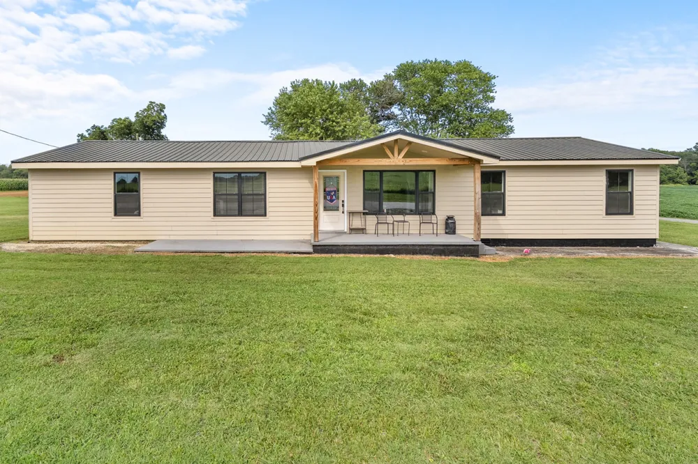 11 Jess Long Ln Hillsboro, TN 37342