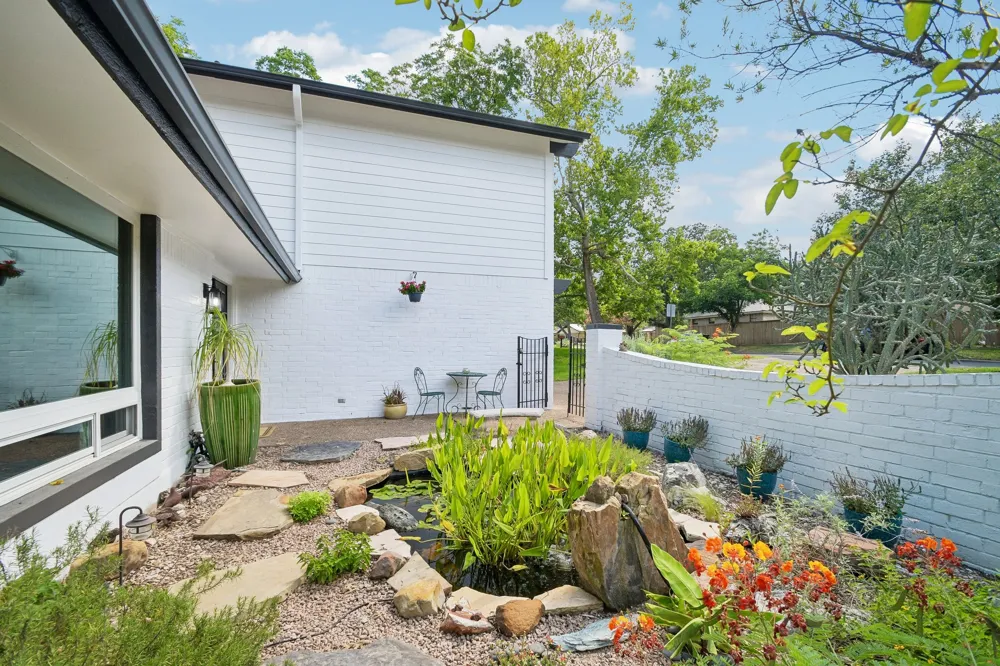 9203 Comburg Drive Austin, TX 78748