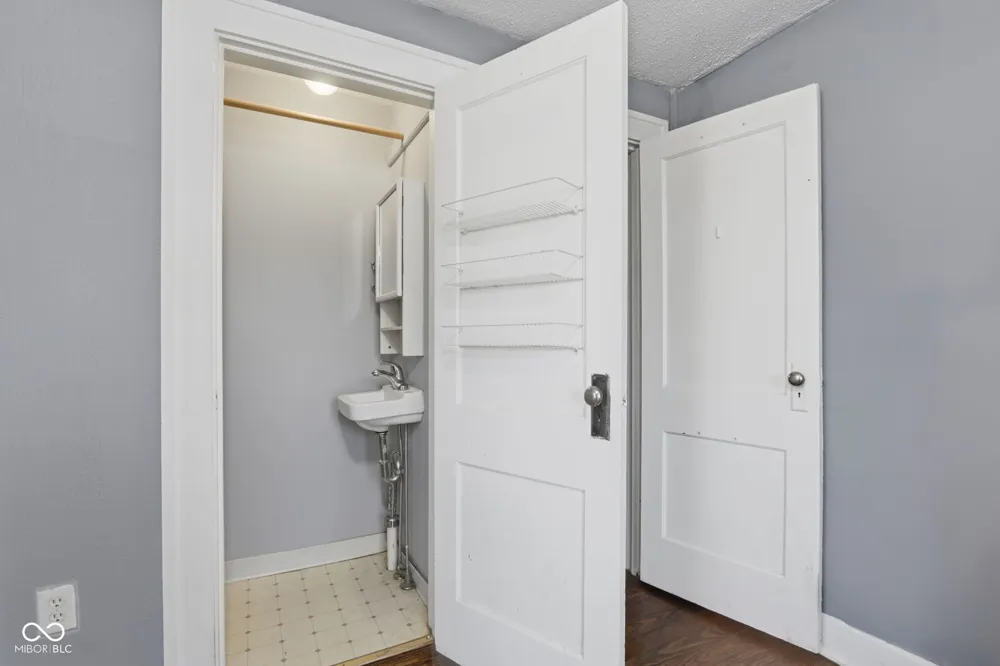 140 6th Avenue Beech Grove, IN 46107