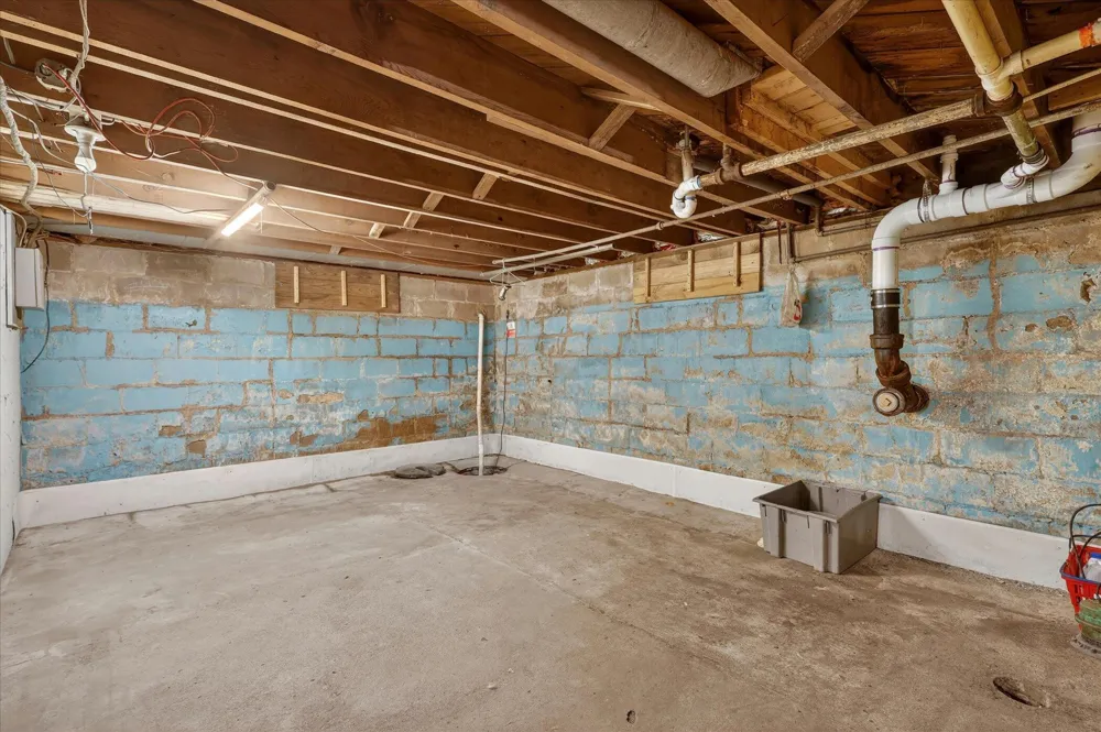 261 19 Mile Road NE Solon Township, MI 49319