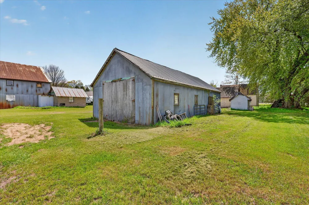 261 19 Mile Road NE Solon Township, MI 49319