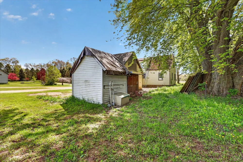 261 19 Mile Road NE Solon Township, MI 49319