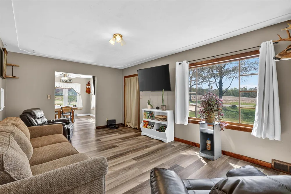 261 19 Mile Road NE Solon Township, MI 49319