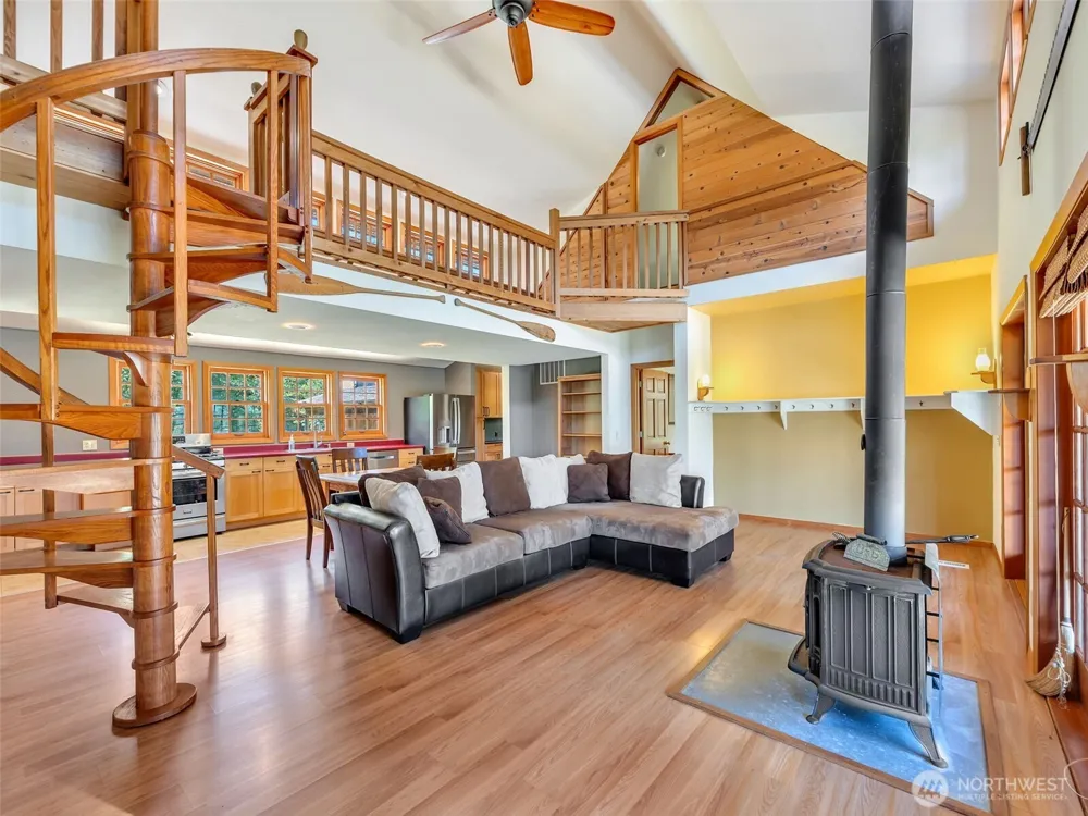 33811 Territory Road Oysterville, WA 98641