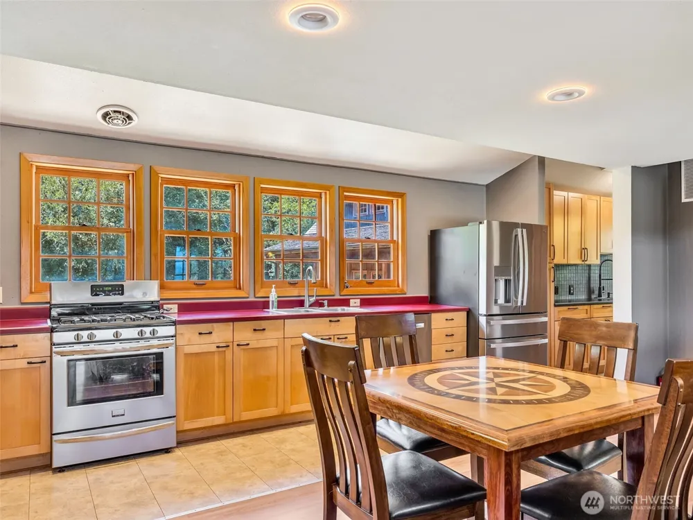 33811 Territory Road Oysterville, WA 98641