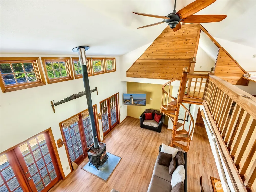 33811 Territory Road Oysterville, WA 98641
