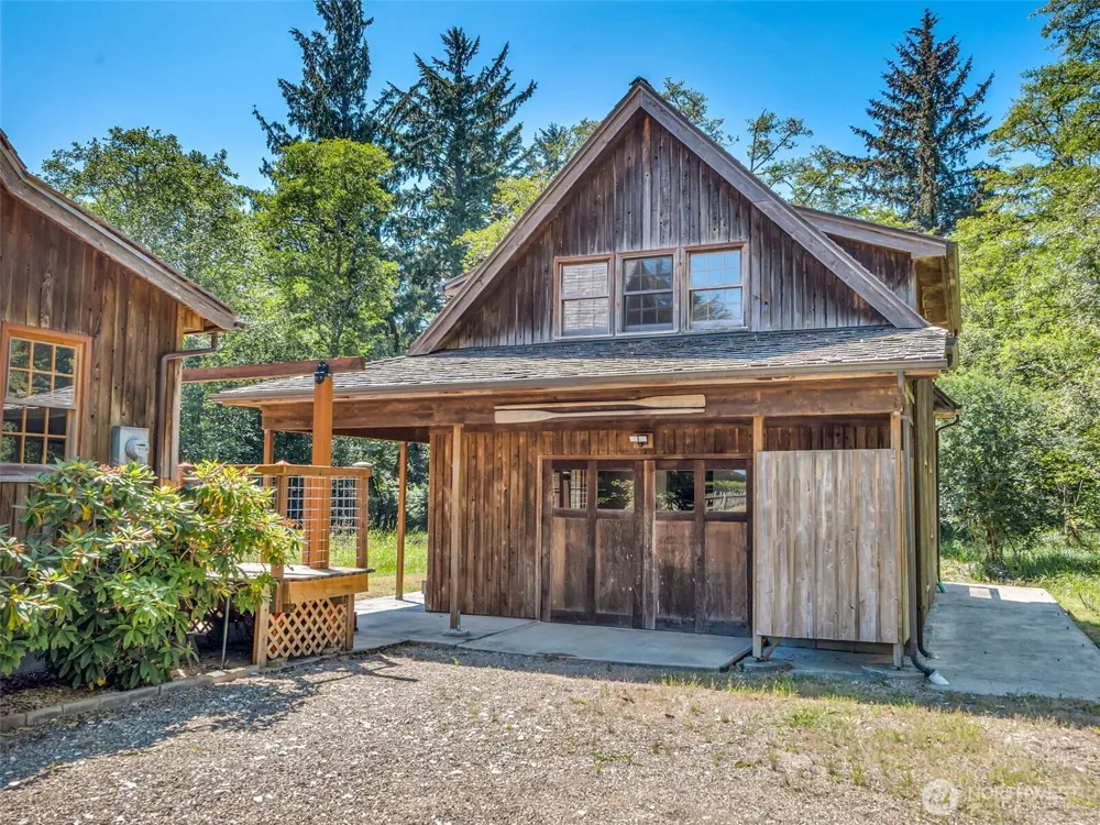33811 Territory Road Oysterville, WA 98641