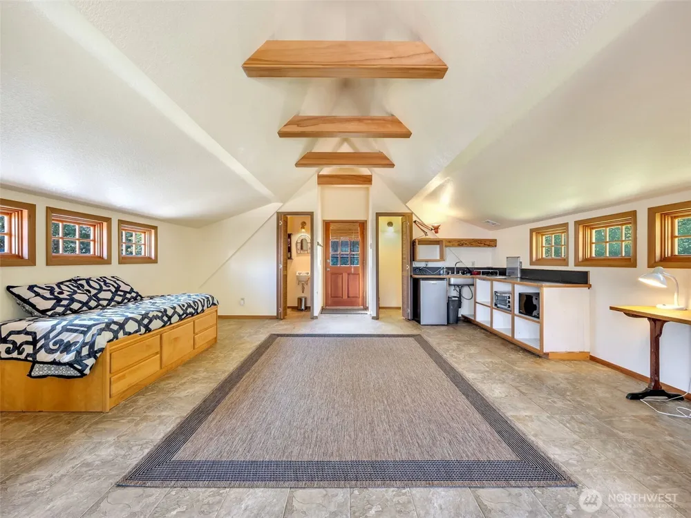 33811 Territory Road Oysterville, WA 98641