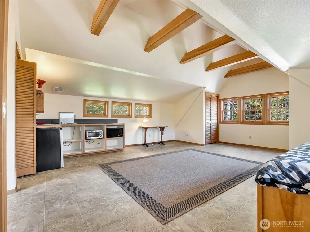 33811 Territory Road Oysterville, WA 98641
