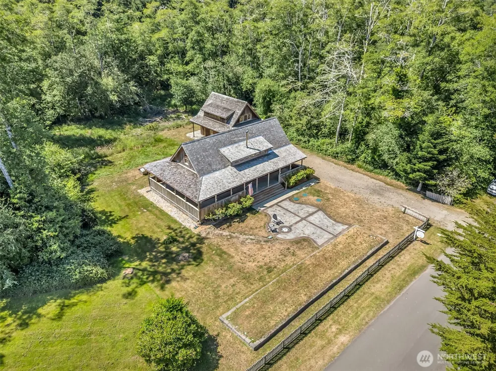 33811 Territory Road Oysterville, WA 98641