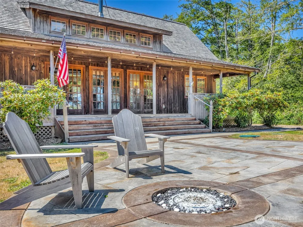 33811 Territory Road Oysterville, WA 98641