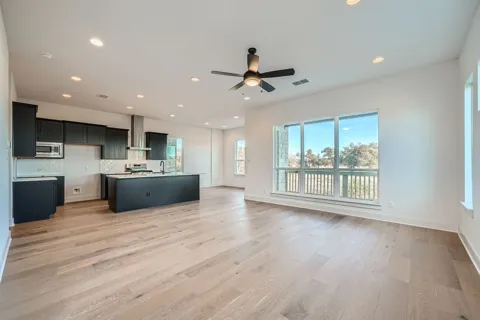 1531 Red Bud Lane #27