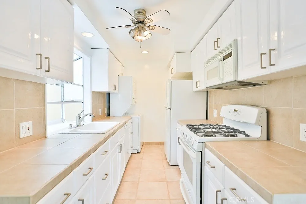 439 Via Lido Soud Newport Beach, CA 92663