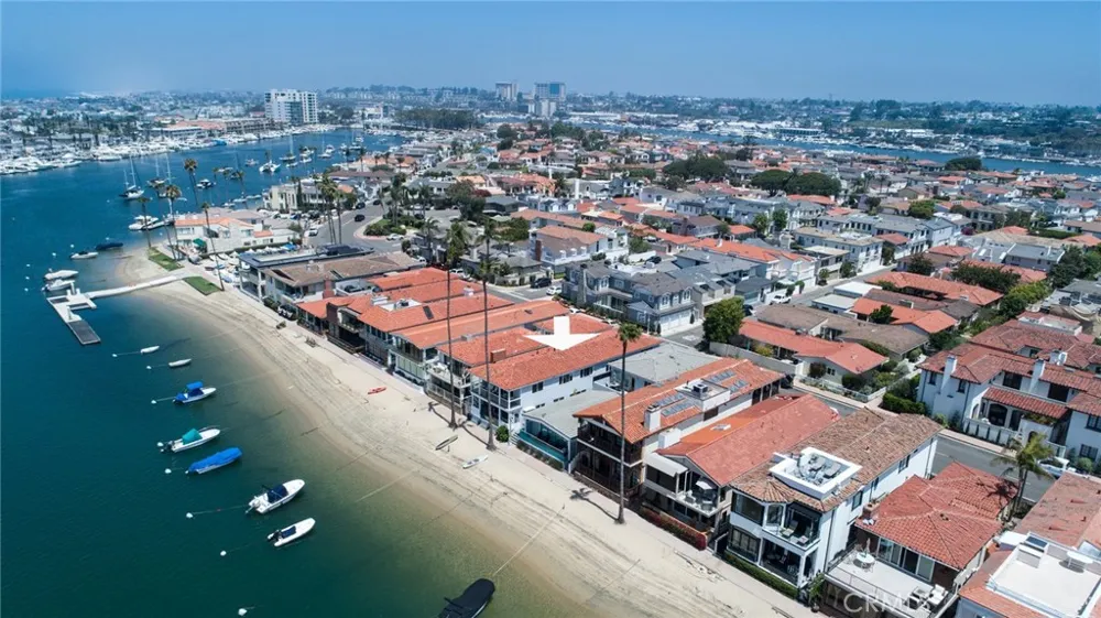 439 Via Lido Soud Newport Beach, CA 92663
