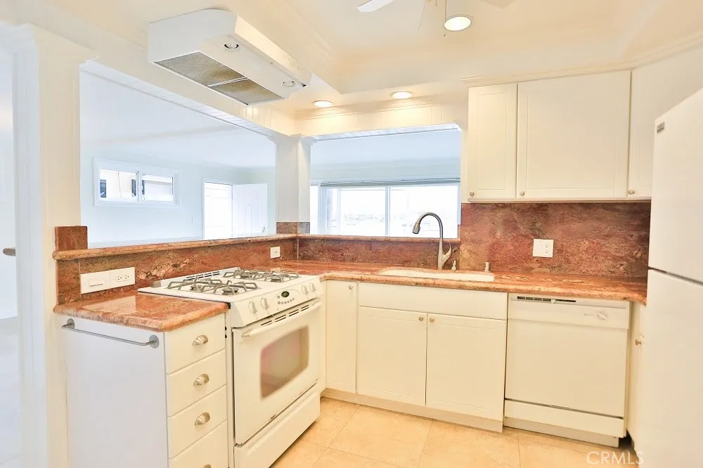 439 Via Lido Soud Newport Beach, CA 92663