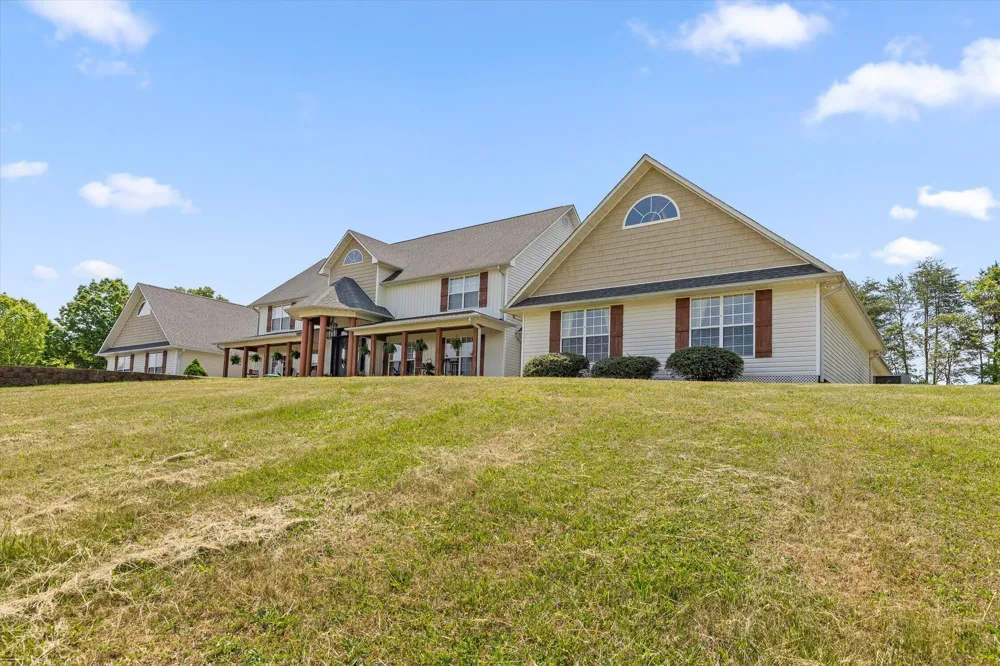 2979 Blythe Ferry Road Dayton, TN 37321
