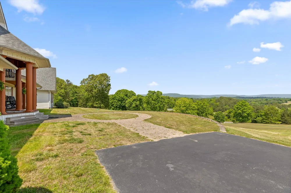 2979 Blythe Ferry Road Dayton, TN 37321