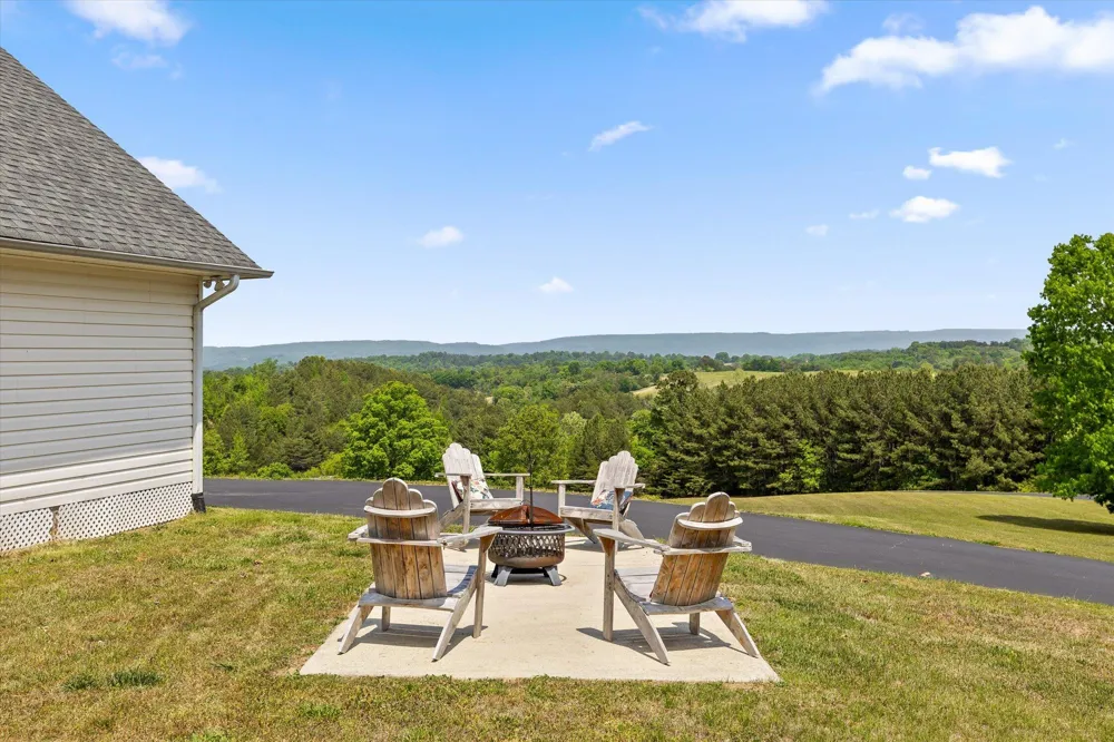 2979 Blythe Ferry Road Dayton, TN 37321