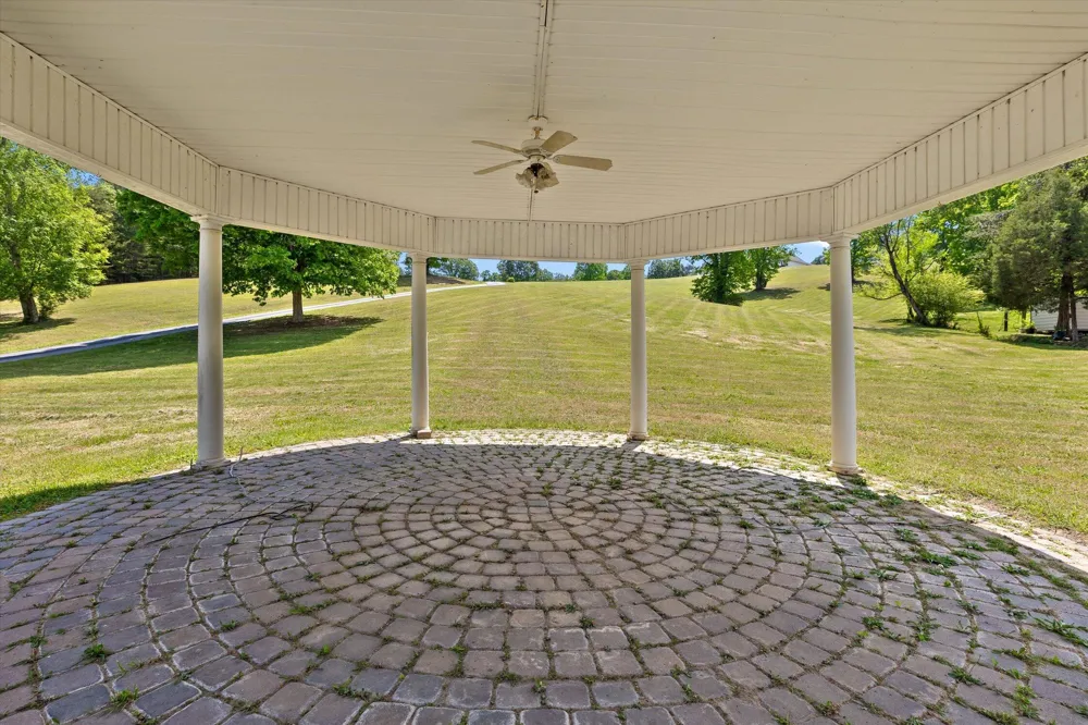 2979 Blythe Ferry Road Dayton, TN 37321