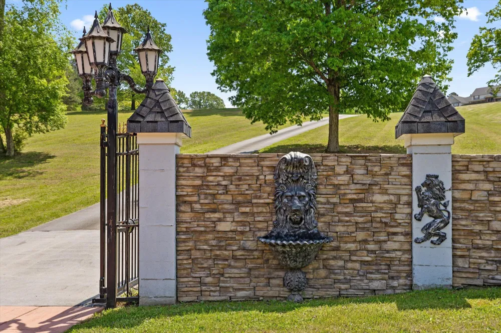 2979 Blythe Ferry Road Dayton, TN 37321