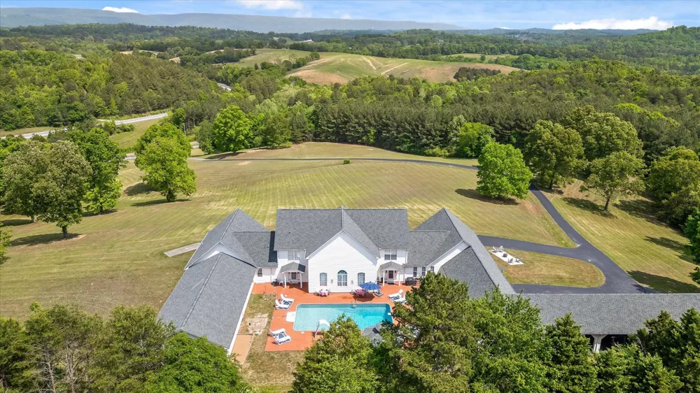 2979 Blythe Ferry Road Dayton, TN 37321