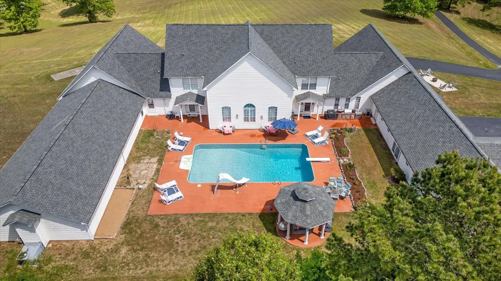 2979 Blythe Ferry Road Dayton, TN 37321