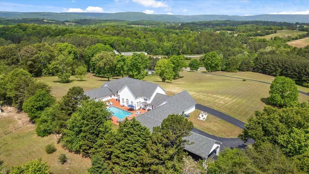 2979 Blythe Ferry Road Dayton, TN 37321